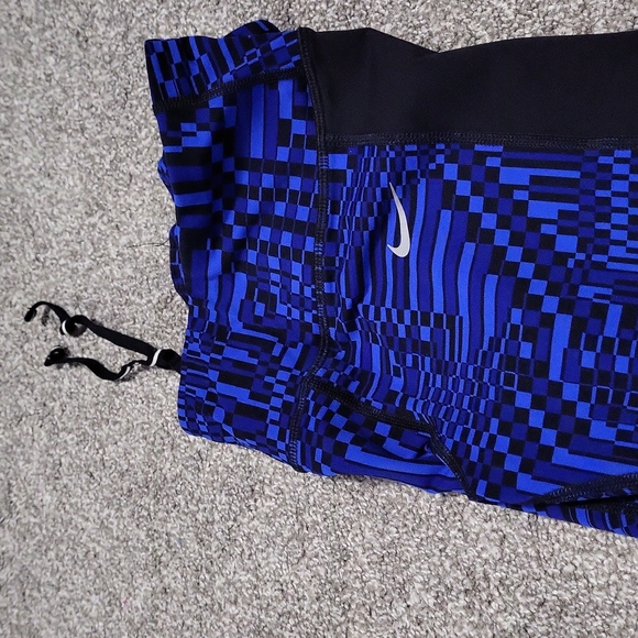 Nike leggings - Picture 2 of 5